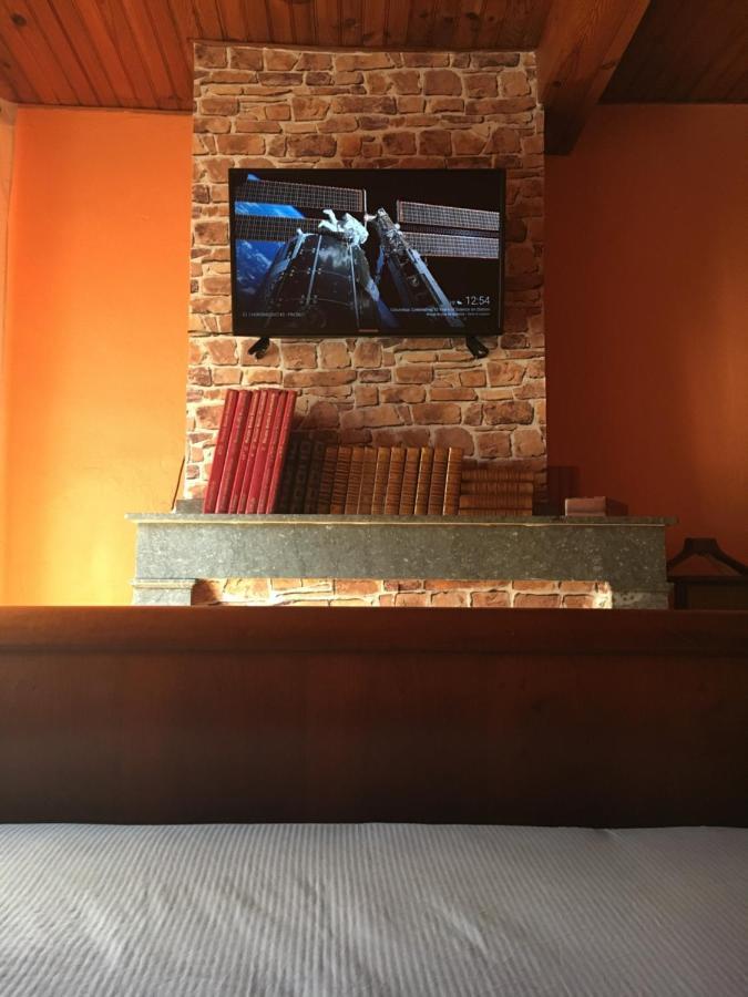 カステルノーダリ Casa Du Bassin Bed & Breakfast エクステリア 写真