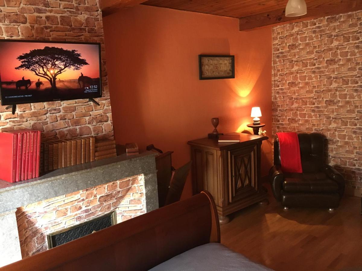 カステルノーダリ Casa Du Bassin Bed & Breakfast エクステリア 写真